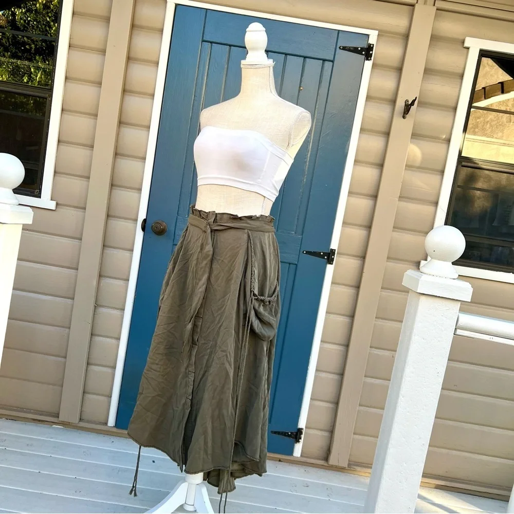 Free People Anja Rubik fronts Midi Skirt Women’s Size L - Picture 4 of 7